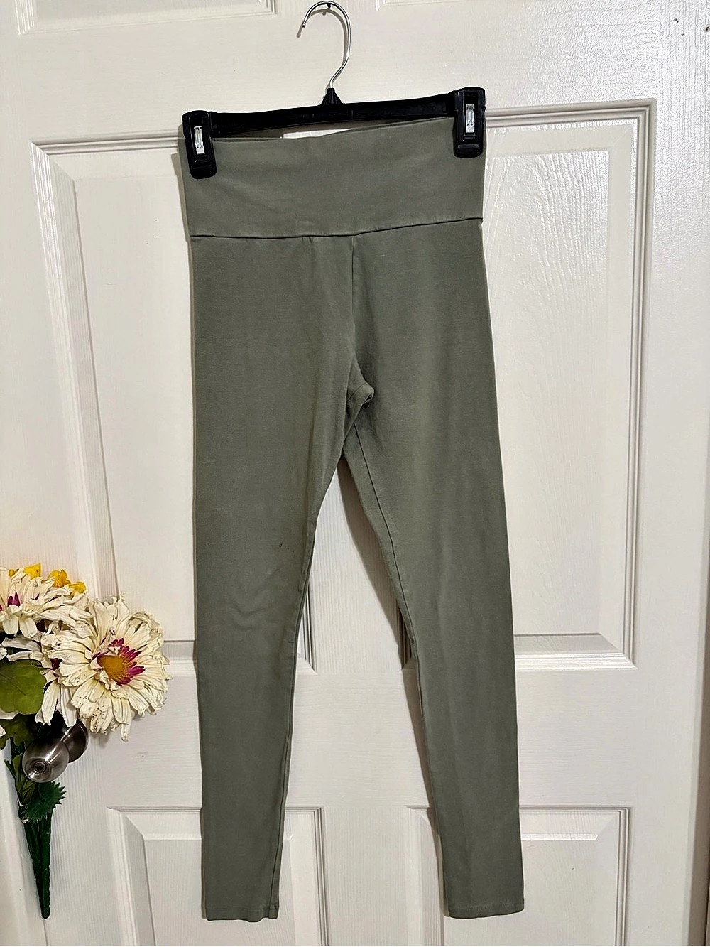 Forever 21 Women'Small Leggings Sage Green Size Small